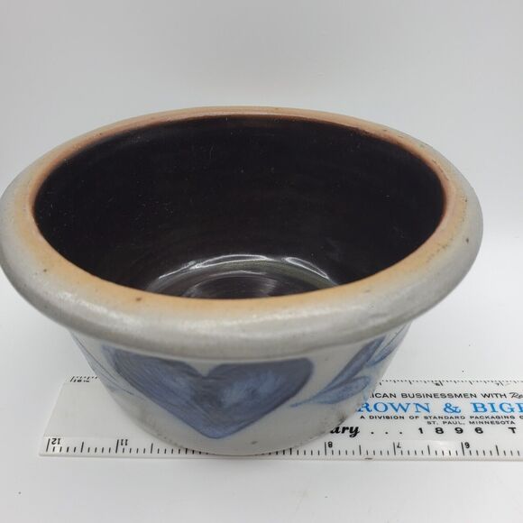 Rowe Blue Heart Pottery Bowl Salt Glaze Baking Dish Vintage 1989 Stoneware Dish - Picture 3 of 9